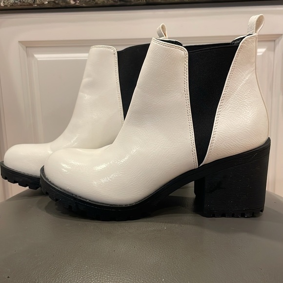 New Dirty Laundry Lisbon Ankle Boots White Size 6.5 - Picture 12 of 12